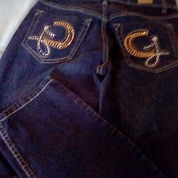 Designer Jeans - Picture 2 of 3